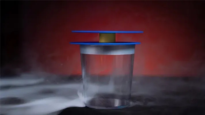 インポッシブル・ペネトレーション(不可能な貫通)