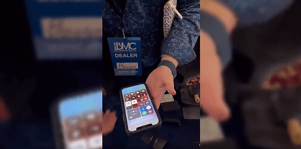 クラッシュ（観客のiPhoneをクラッシュ！?）
