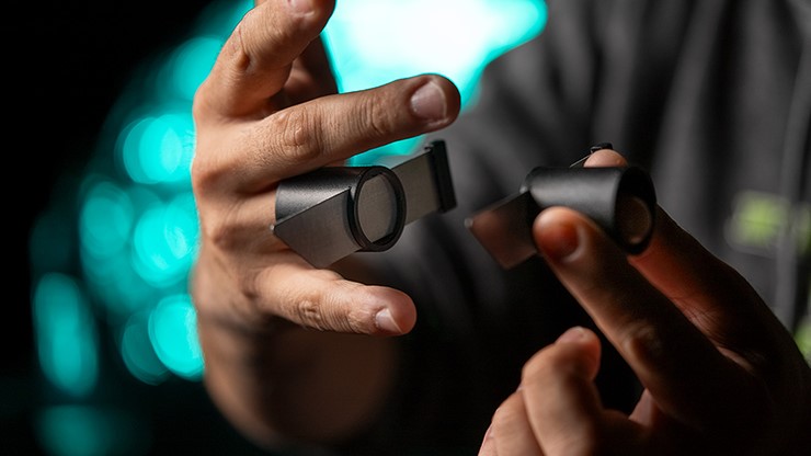 スティッチ（目の前で指切断イリュージョン）