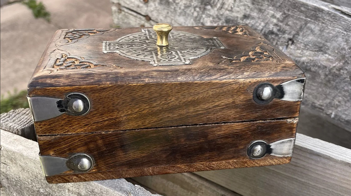 Medieval カード Box (カードの消失、出現、変化）｜カードマジック