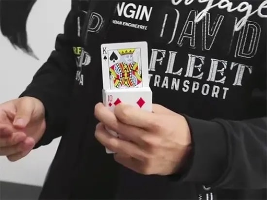 フリップ チェンジ（一瞬で変わる！超ビジュアルなカードチェンジ