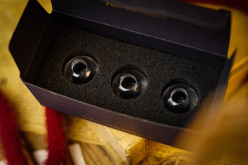 グランドマザーのネックレス（貫通するロープ）