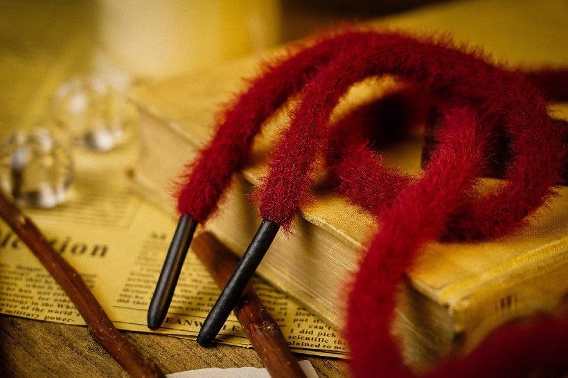 グランドマザーのネックレス（貫通するロープ）