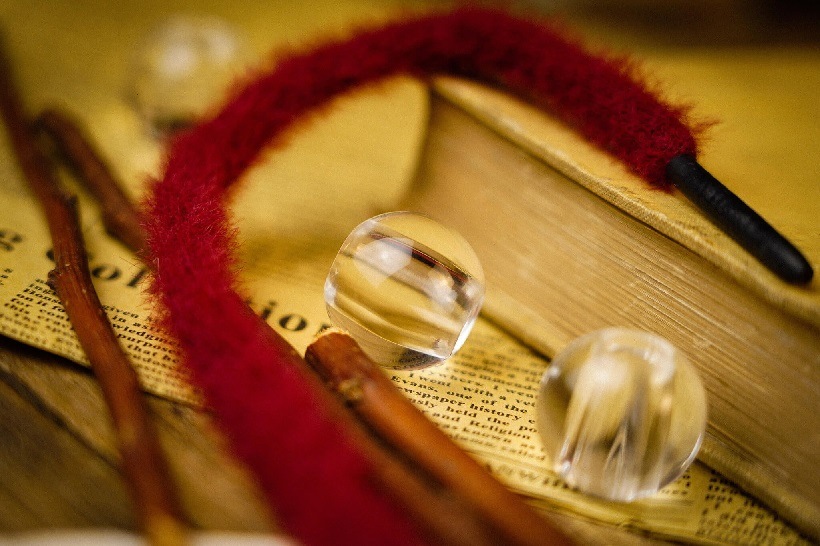 グランドマザーのネックレス（貫通するロープ）