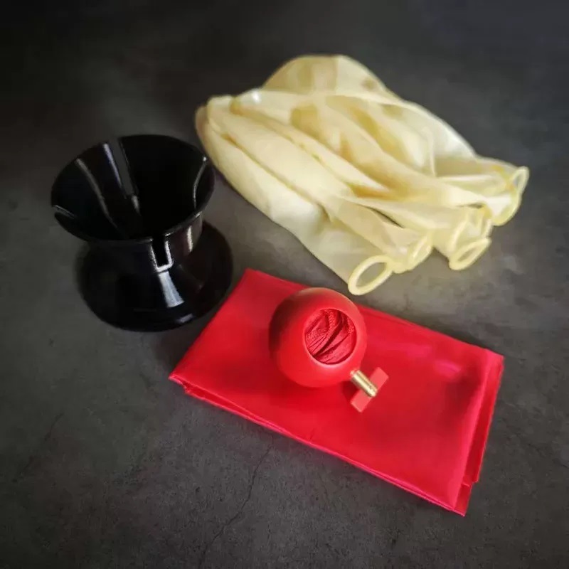 シルク・イン&アウト・バルーン（シルクが風船を貫通＆脱出）