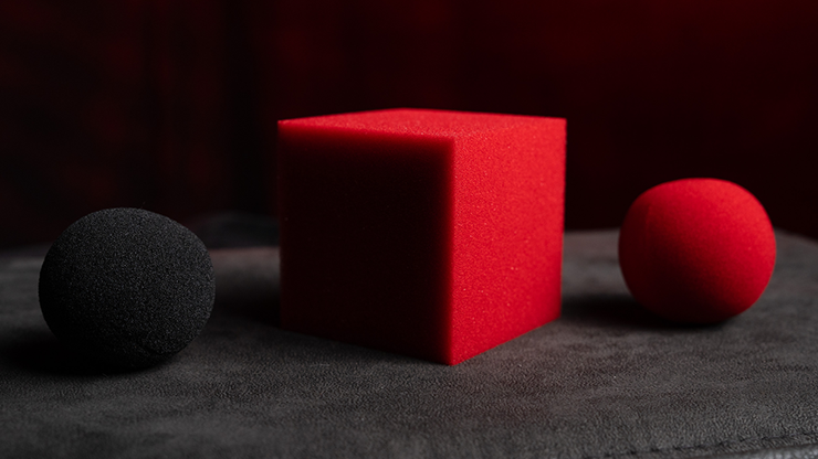 カラーチェンジ・スポンジボール：赤 ⇒ 黒、ボール ⇒ 四角