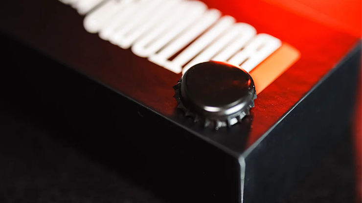 ボトムズ・アップ（ボトルが曲がる・消える・貫通）