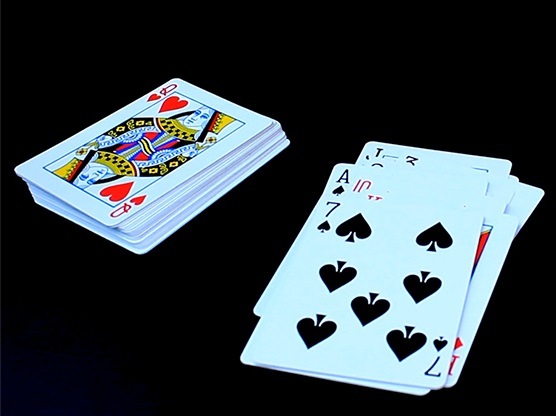 ディサイド(最もクリーンなカードの予言)