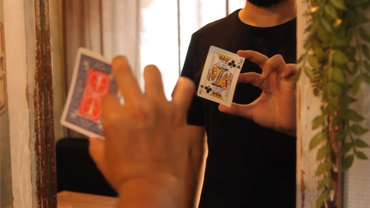 ポップ・バニッシュV2（フレームの向こう側のカードが消える）