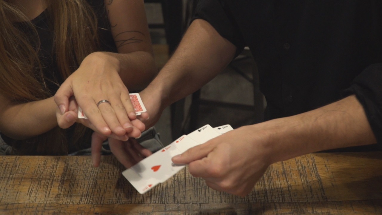 ゴート (手の中のカードが瞬間変化)