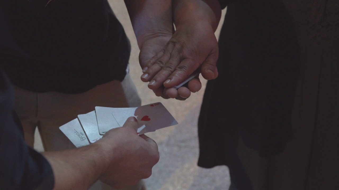 ゴート (手の中のカードが瞬間変化)