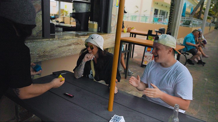 プリズマティカ（ビジュアルに変わるマジック・スポンジボール）