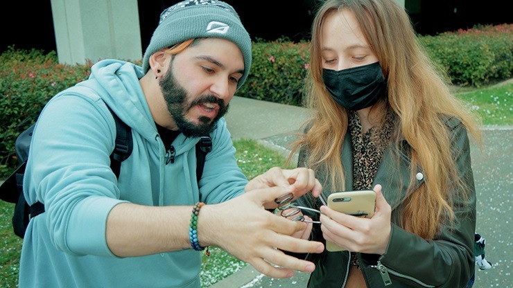 スプリング（リングに滑らかに貫通）