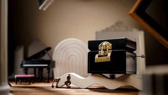 ミュージックボックス （オルゴールが織りなす奇跡