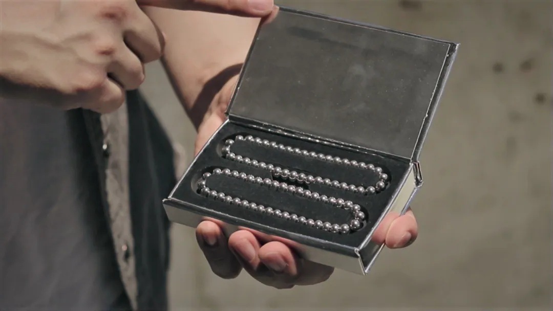 T-1000プラス：シルバー（新：金属チェーンの貫通）