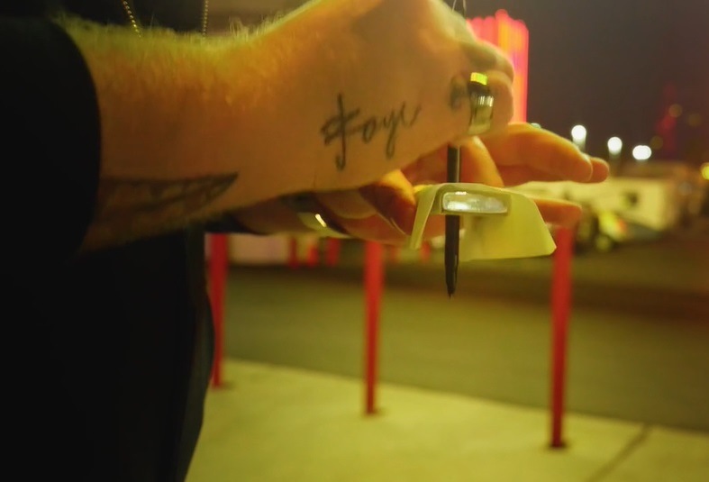 プラズマ（ライターにタバコやペンが貫通！）