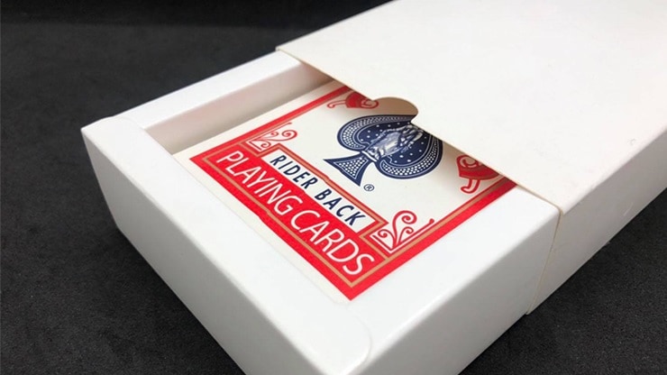 ガッタイ・合体（ケースが合体しデックが出現）