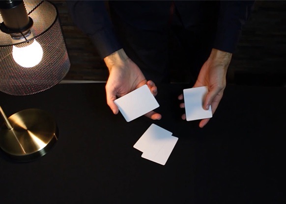 プリント（白いカードが次々と変化）