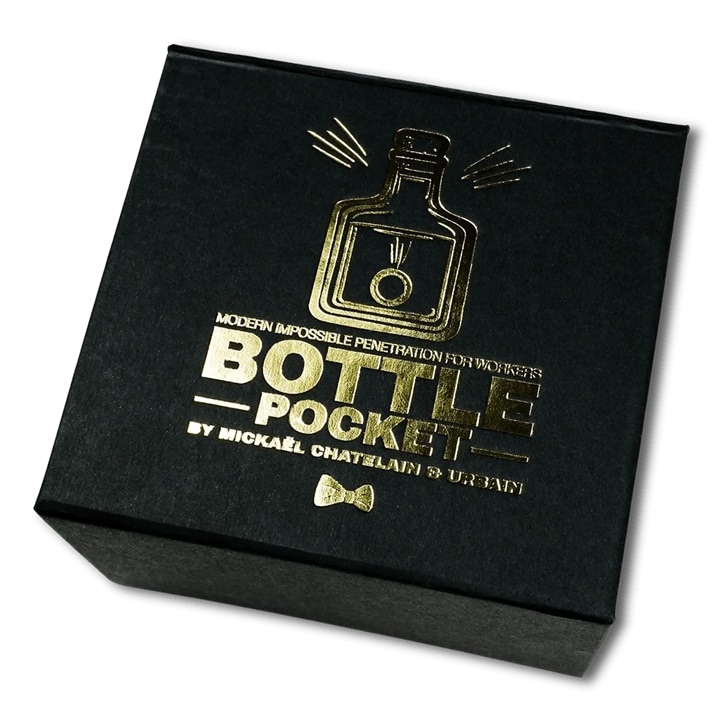 ボトルポケット（何でもボトルを貫通）