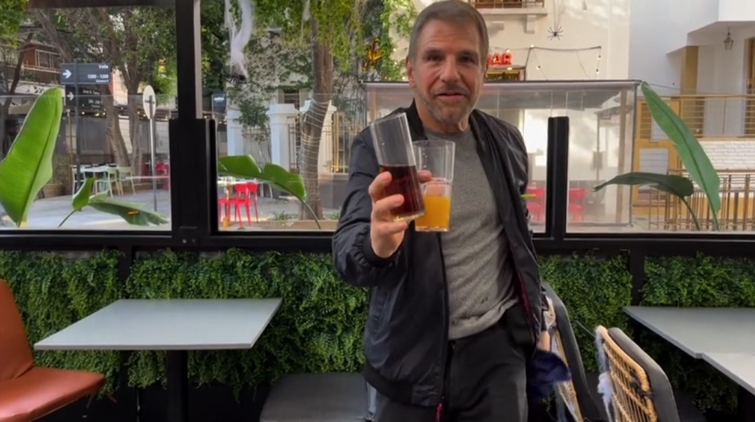 スーパードリンク（ハンカチからドリンク出現）