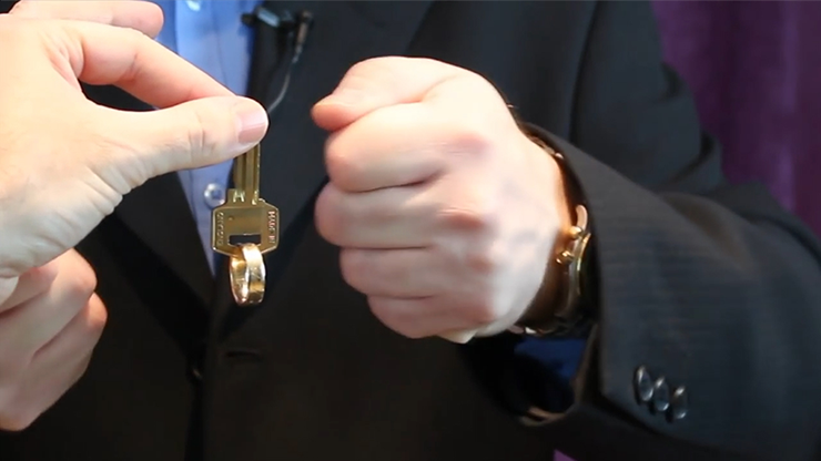 ザ・キー（借りた指輪で2種類の鍵の貫通）