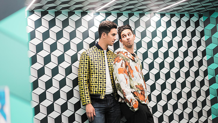 ゼウス(精巧ギミック:ビジュアルなカラーチェンジ)