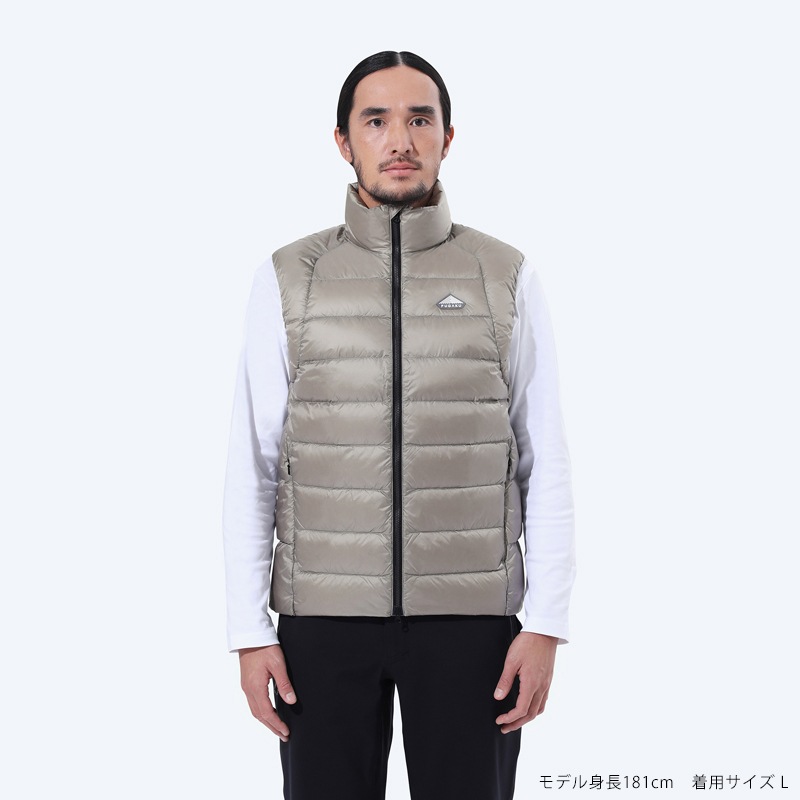 DOWN VEST