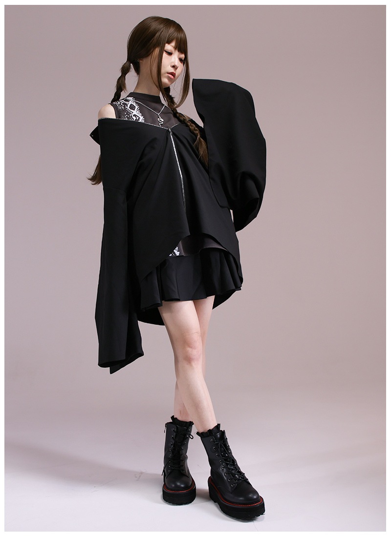 最短即日出荷】蛇柄インナードッキングメドゥーサシャツ＊Favorite