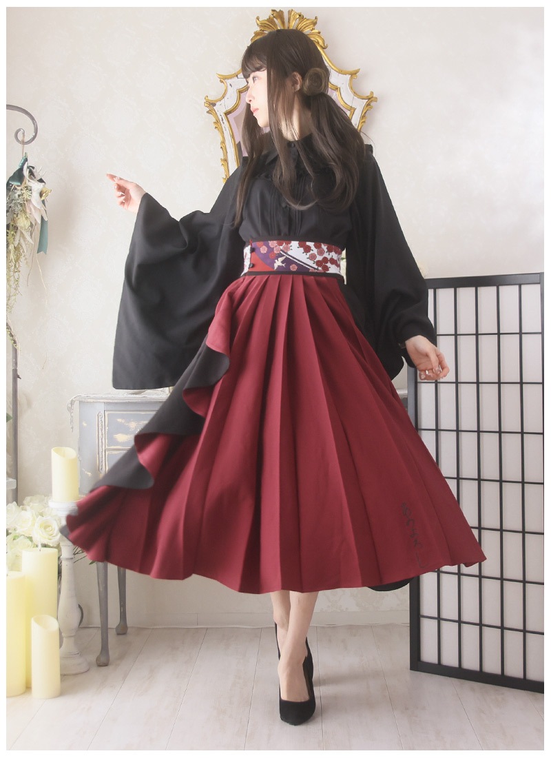 カネコイサオ　和柄　うちわと蛍　ブラウス&スカートセット（黒） カネコイサオ 和柄 うちわと蛍 ブラウス&スカートセット（黒）