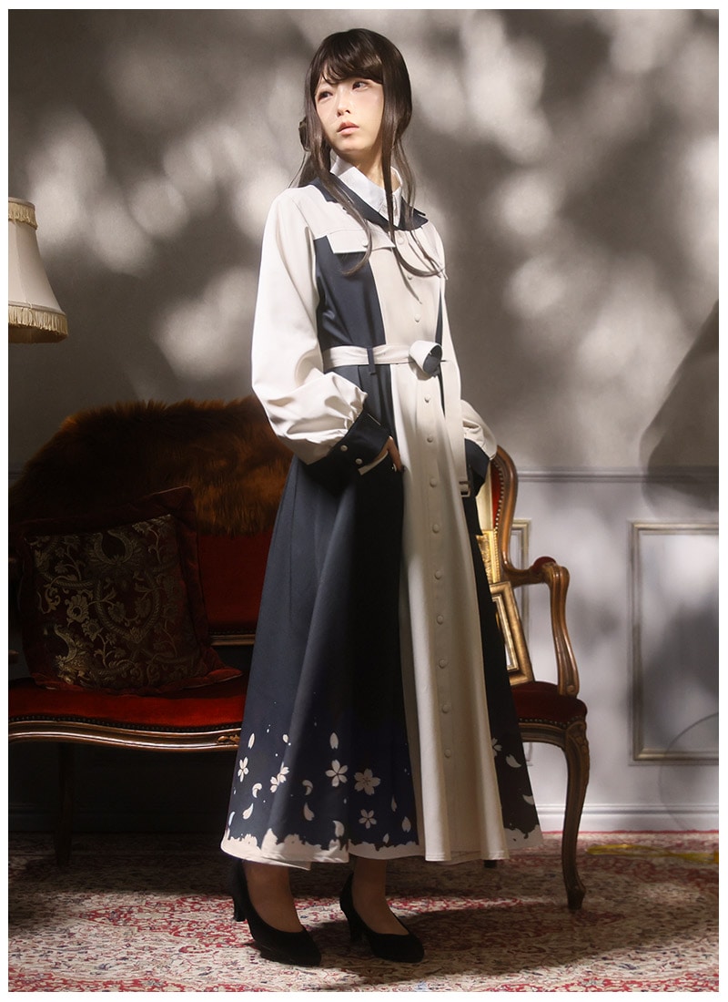 舞い上がる桜の花びらワンピース｜ Favoriteオリジナル