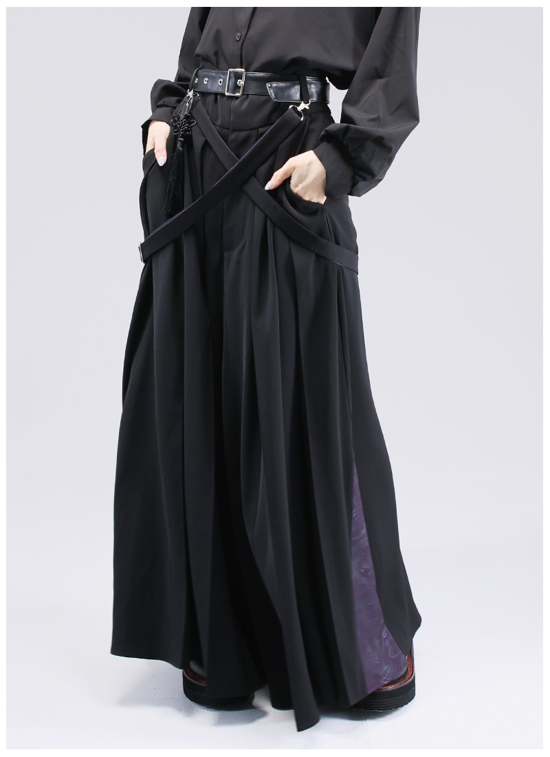 蛇神様の守護～銀刺繍風和柄の袴ワイドパンツ ｜ Favoriteオリジナル