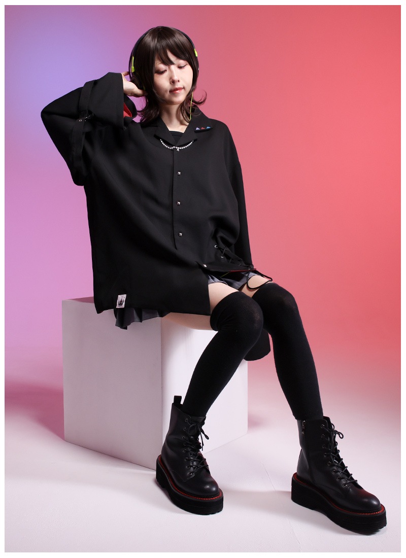 MEOVV スイン 黒tシャツ　ポップアップ限定　トレカ MEOVV スイン 1stEP ポップアップ IDカード トレカ セット2 - メルカリ