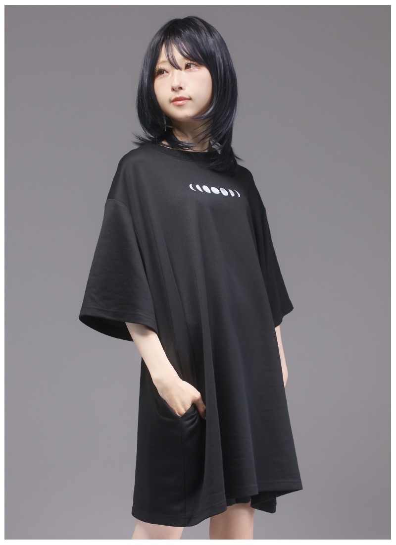 月の満ち欠けゴシックTシャツ｜ Favoriteオリジナル