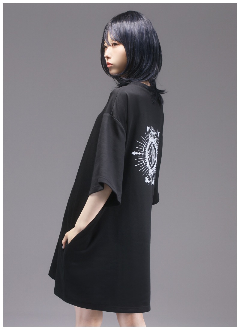 月の満ち欠けゴシックTシャツ｜ Favoriteオリジナル