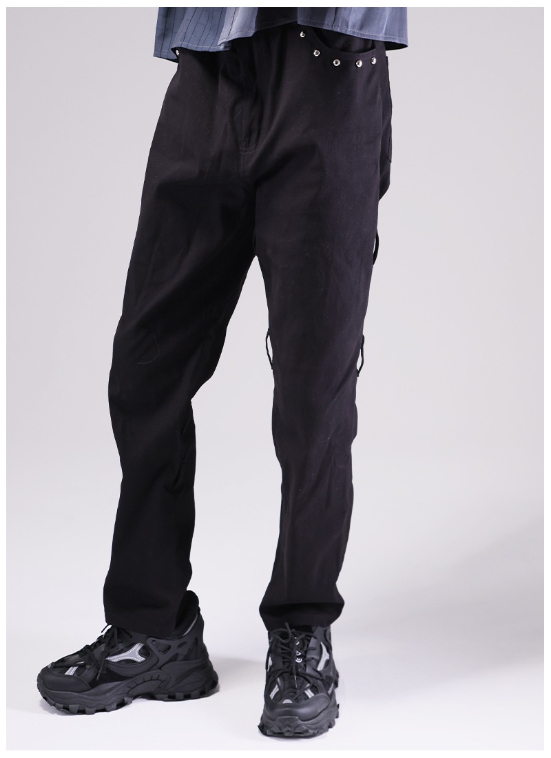 スタッズとベルトの伸縮スキニー ｜ Favorite