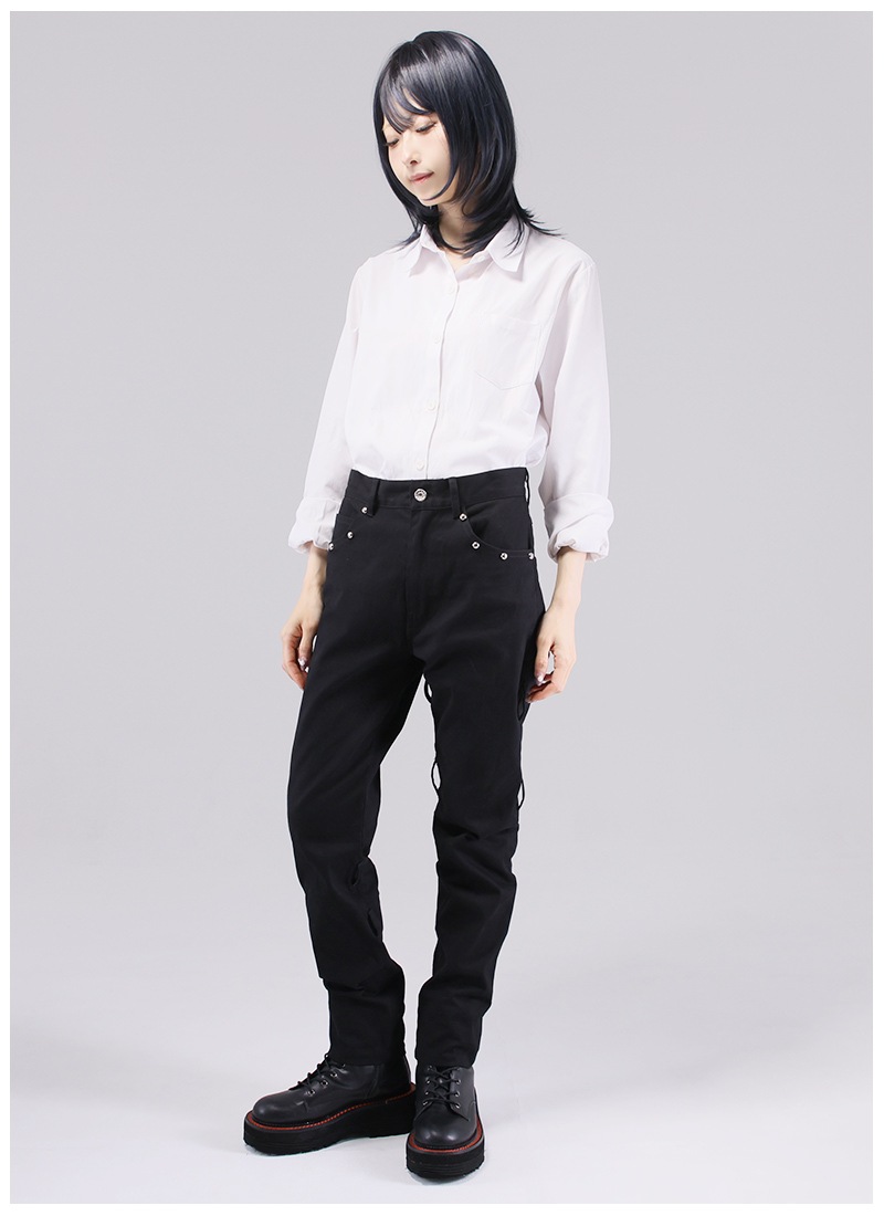 スタッズとベルトの伸縮スキニー ｜ Favorite