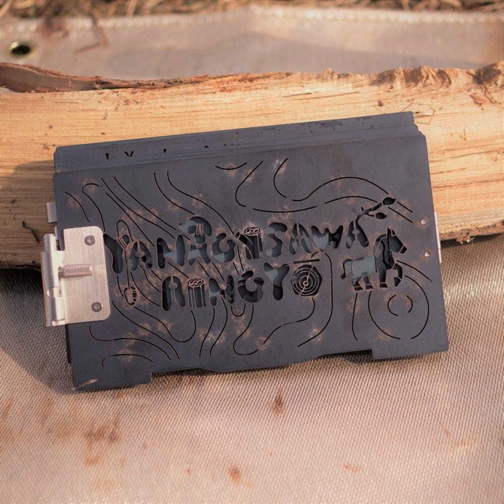 焚き火の「木漏れ日」に癒される。<br>焚火台ライフハック「KOMOREび」