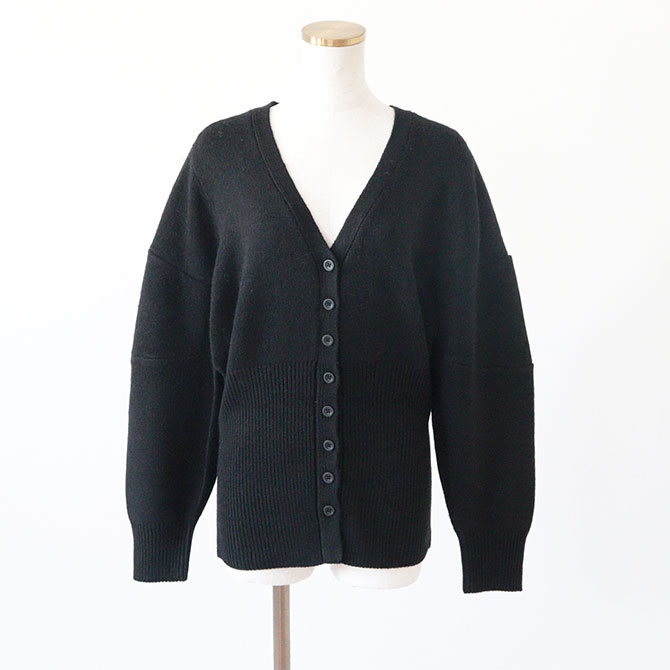 【60％OFF】【SALE】【2025AW】MANON [マノン] スイッチスリーブVネックカーディガン MNN-KT-043【返品・交換不可 ...