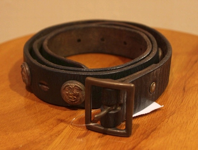RRL / ダブルアールエル ヴィンテージ加工 ボタン 装飾 レザーベルト