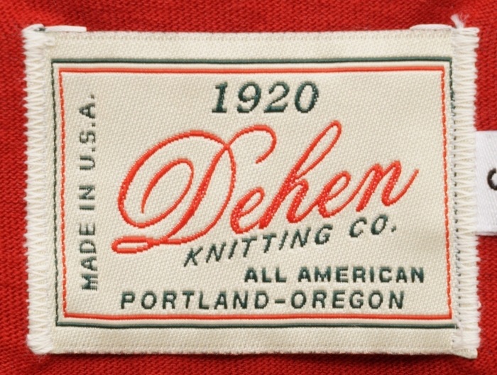 Dehen 1920(�ǡ��إ�) �϶�100��ǯ �����ǥ� �����꡼��ץ��� T����� ��å� ����ꥫ�� ��� 100 Year Anniversary Single Label Tee Red