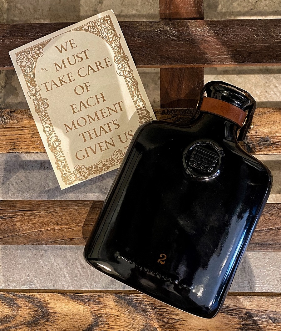 Misc. Goods Co. ����ꥫ�� ����ߥå� �ե饹�� �֥�å� ��� ��˥��å��� Black Ceramic Flask