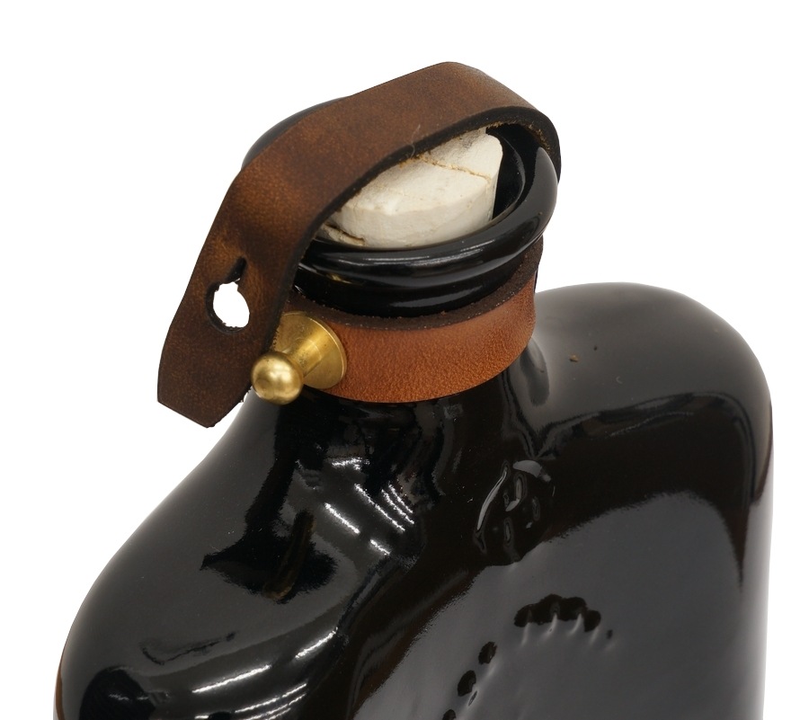 Misc. Goods Co. ����ꥫ�� ����ߥå� �ե饹�� �֥�å� ��� ��˥��å��� Black Ceramic Flask