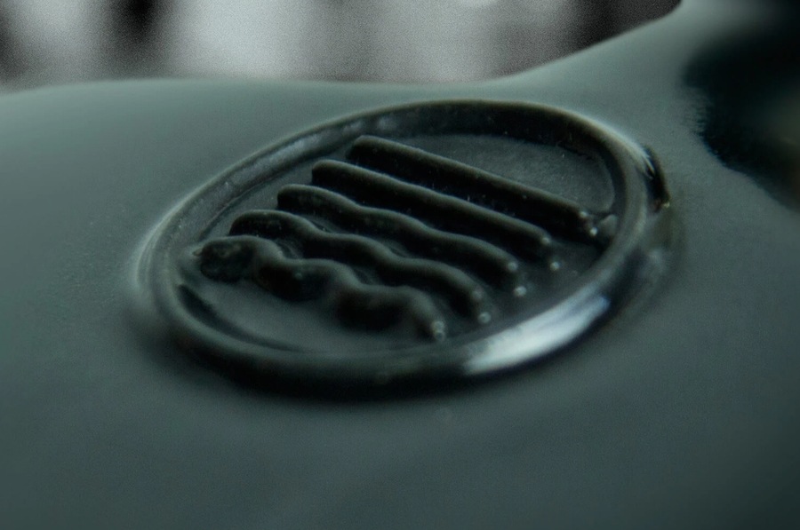 Misc. Goods Co. ����ꥫ�� ����ߥå� �ե饹�� �֥�å� ��� ��˥��å��� Black Ceramic Flask