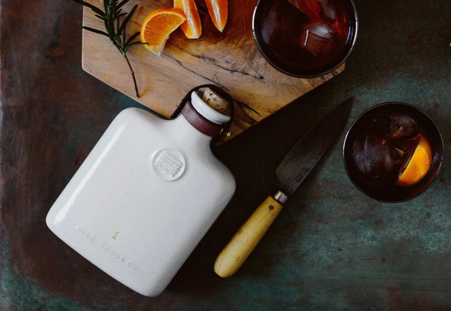 Misc. Goods Co. ����ꥫ�� ����ߥå� �ե饹�� �֥�å� ��� ��˥��å��� Black Ceramic Flask