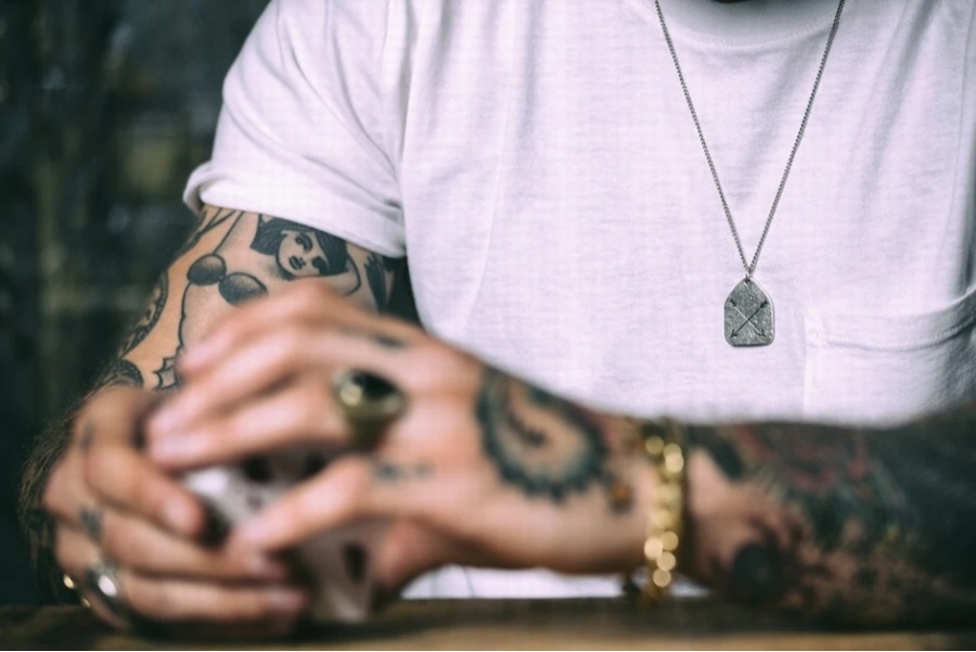 LHN Jewelry(���륨�������� ���奨�꡼) �ƹ��� �ϥ�ɥᥤ�� ������ �ͥå��쥹 ��� Arrow Charm Necklace Brass