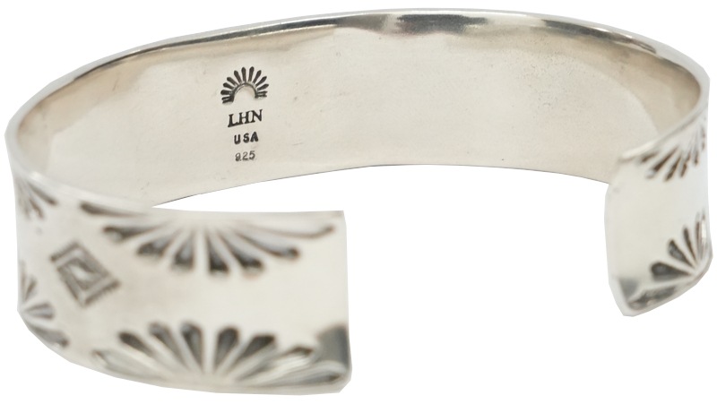 LHN Jewelry(륨 奨꡼) ϥɥᥤ ʥХ 󥰥С x ˥ Х󥰥  Navajo Cuff Silver Onyx