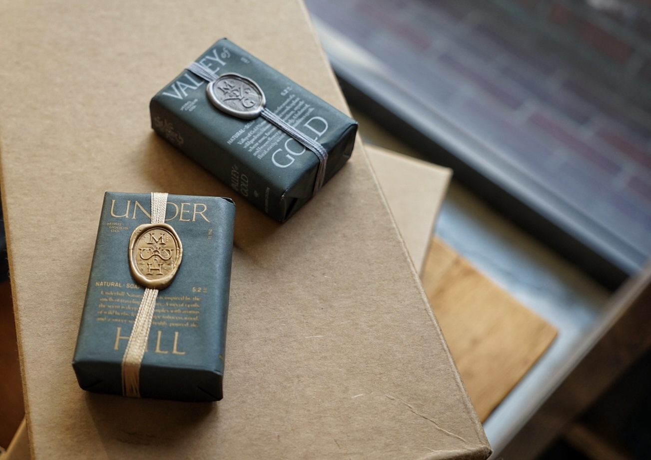 Misc. Goods Co. Valley of Gold �ʥ����� ������ Natural Soap ����ꥫ�� �ѥ�٥�ե꡼ �ӡ�����ե��ɥ꡼