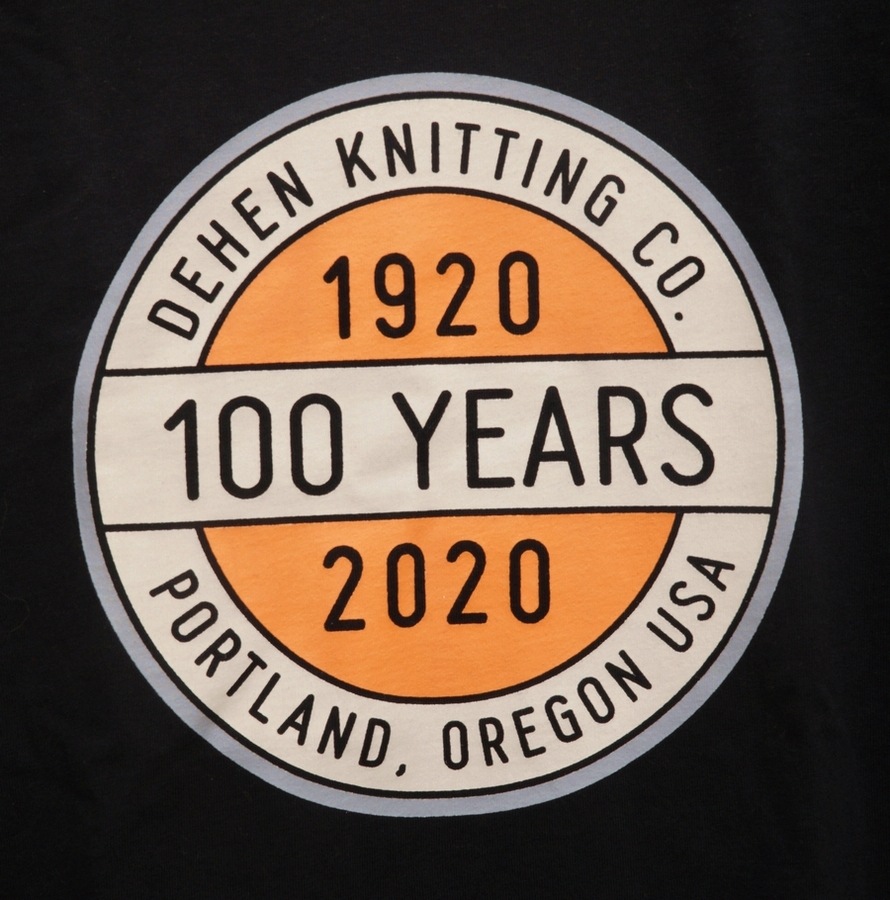 Dehen 1920(�ǡ��إ�) �϶�100��ǯ ���� ����ꥫ�� ���� �ץ��� T����� �֥�å� ����ꥫ�� 100 Year Anniversary Seal Tee Black