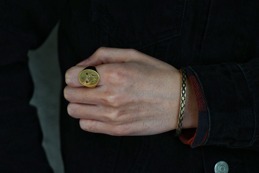 LHN Jewelry(���륨�������� ���奨�꡼) ����ꥫ�� Tiki God Signet ��� ��� x �����ͥå� ��� ��˥��å��� Brass Garnet ring