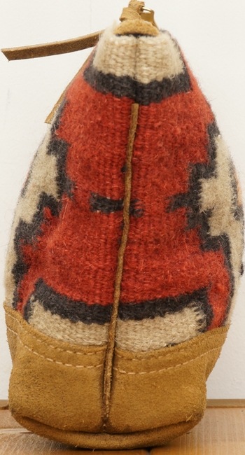 (���֥륢���륨��) RRL �ͥ��ƥ����� �饰 x �����ϥ��� �ݡ��� Hand Woven Rug Cowhide Pouch